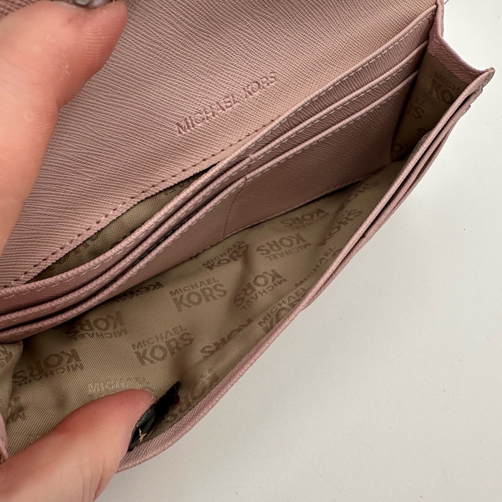 GIVEAWAY Michael Kors Blush Pink Wallet with Gold Accent - Picture 5 of 8